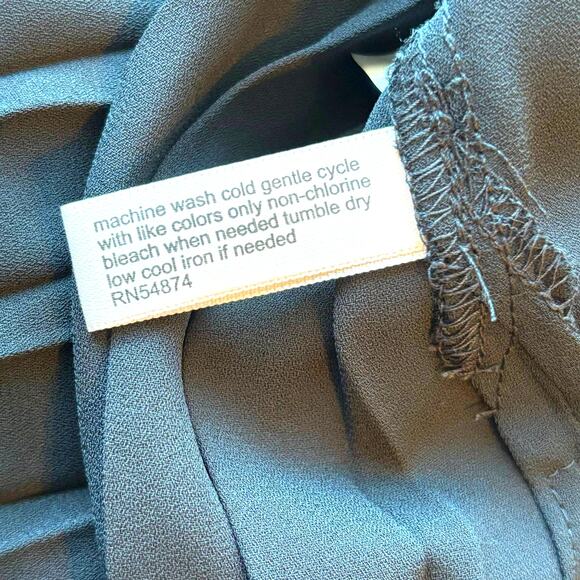 The Limited NWT Wms S Black Button Up Tunic Blouse High Low Dk Academia Career - Picture 6 of 9